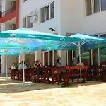 Riviera Apartment *