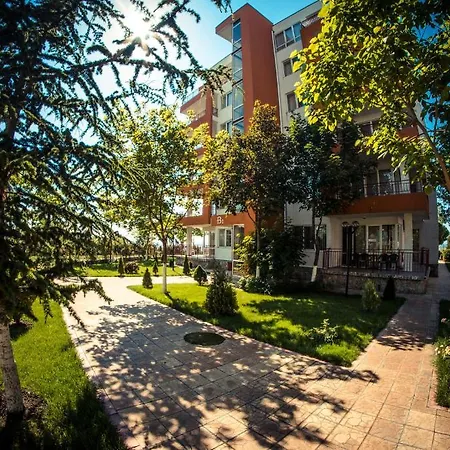 Riviera Apartment *