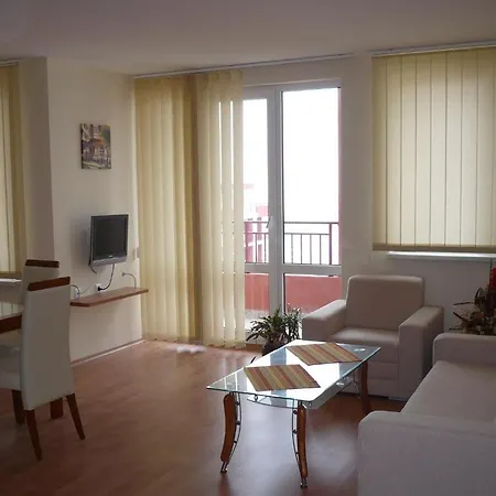 Riviera Apartment *